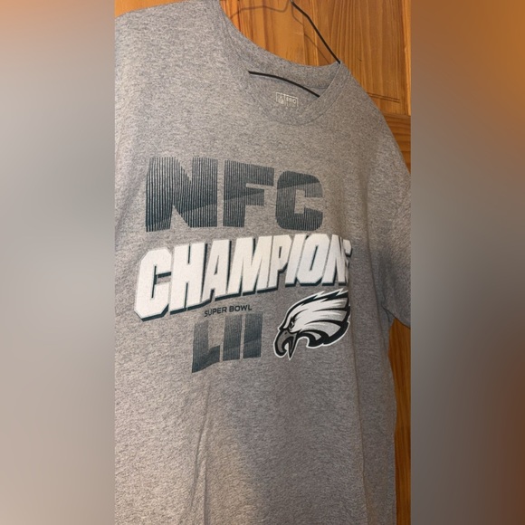 2017-2018 Official NFL Philadelphia Eagles NFC Champions T-Shirt. - Picture 2 of 7